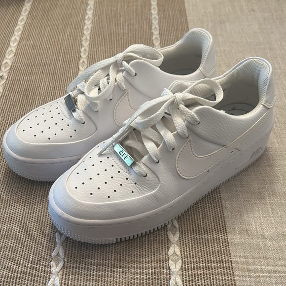 Women’s Nike Air Force 1 Sage Shoes - Picture 2 of 10